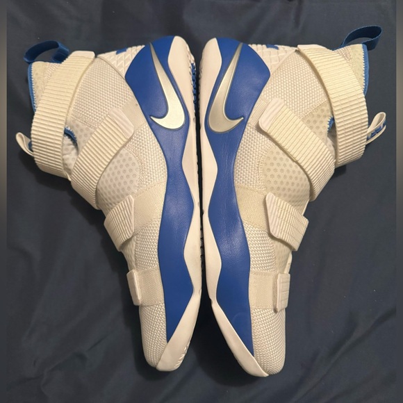 Nike LeBron Soldier 11 XI Size 13 TB White/Royal Blue/Metallic Silver NWB no lid - Picture 5 of 8